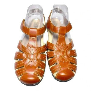Earth Spirit fisherman women’s sandals  Size 91/2 Preowned like new condition